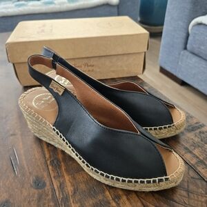 Toni Pons Laila Leather Slingback Peep Toe Platform Wedge Sandal. Black. Size US
